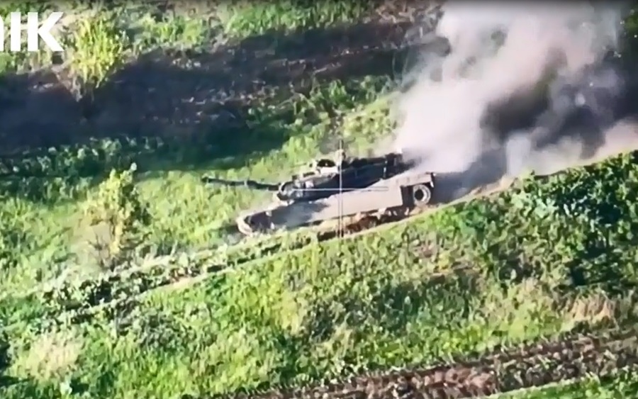 Nga dùng đạn pháo chính xác diệt một xe tăng Abrams trên chiến trường Ukraine